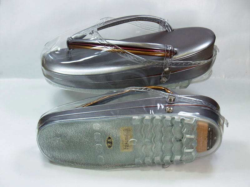 雨の日も安心な草履カバーのmサイズです